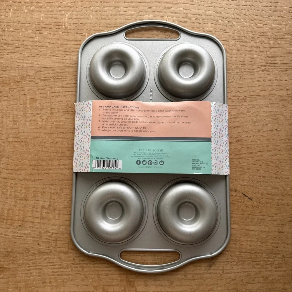 Nordic Ware Treat™ Nonstick Donut Pan 6 Holes New